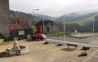 Aire de service camping car - St Etienne de Lugdarès