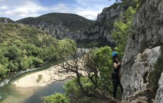 Beauté naturelle des gorges : entre minéral et végétal ! © Kayacorde 