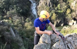 Gravir la montagne et prendre de la hauteur © Kayacorde 