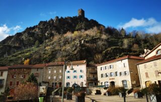 Visite de la Tour de Saint-Laurent-Les-Bains et sont histoire