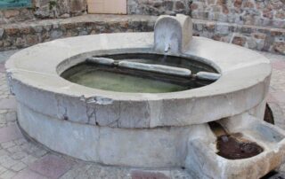 La fontaine d’eau chaude de Saint-Laurent-les-Bains