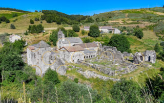 Randonnée en liberté sur le GR®7 des monts d'Ardèche et le partage des eaux