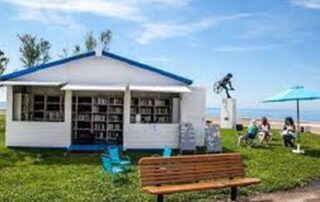 bibliothèque à la plage