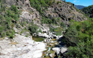 Canyoning famille ©  VISION'AIR drogeat-drone-production.com