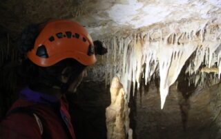Spéléologie Famille – Ceven&rsquo;Aventure_Les Assions © Ceven'Aventure