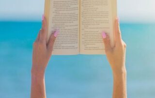 Bibliothèque à la plage_Menton