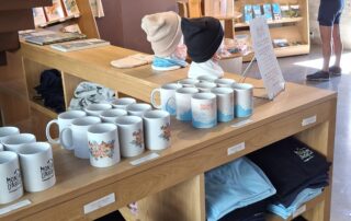 Boutique Maison de site du Mont Gerbier-de-Jonc_Saint-Martial © OTMA_C.Mancheron Boutique Maison de site du Mont Gerbier-de-Jonc_Saint-Martial © OTMA_C.Mancheron