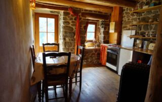 Gîte Chaumière dans un écrin de nature_Borée © G.Riou