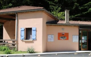 Camping Municipal  Le Ceytrou **