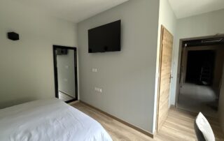 Hôtel – Appart hôtel – La rose du Lac © GUL Menduh