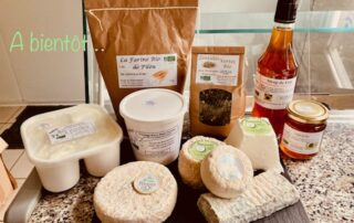 Visite de la ferme de Montmoulard – Traite des chèvres_Coucouron © Montmoulard