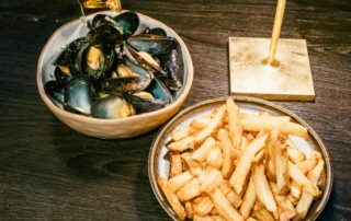 Soirée moules – frites_Issarlès © Pexels