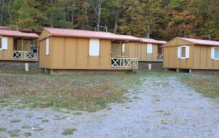 Camping Municipal  Le Ceytrou **_Saint-Laurent-les-Bains – Laval d&rsquo;Aurelle © Le Ceytrou