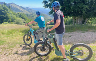 Sortie tricycles et/ou trottinettes électriques  – Croix de Bauzon_Borne © Croix de Bauzon