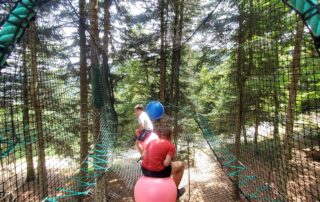 La Toile des Cimes : filets dans les arbres – La Croix de Bauzon © Croix de Bauzon