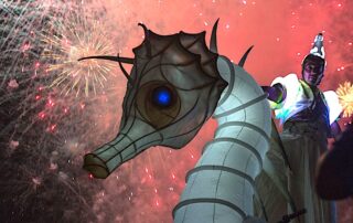 Spectacle de rue « ABYSSES, l’odyssée des mers » par de la Cie Remue-Ménage_Saint-Tropez ©  « ABYSSES, l’odyssée des mers » par de la Cie Remue-Ménage