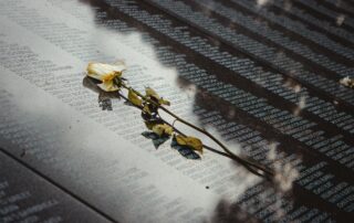 Commemoration du 8 mai_Saint-Laurent-les-Bains – Laval d&rsquo;Aurelle © Pexels