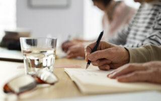 Atelier initiation pratique à l&rsquo;écriture et au dessin_Saint-Laurent-les-Bains – Laval d&rsquo;Aurelle © site internet Magnific anciennement Freepik
