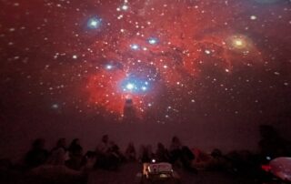 Projection commentée dans le planétarium « La voute céleste et ses galaxies»_Saint-Andéol-de-Fourchades © CD07