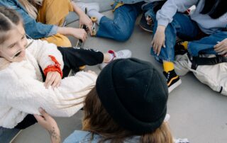 Atelier de parole : être une jeune fille en 2026_Coucouron © Pexels cottonbro studio
